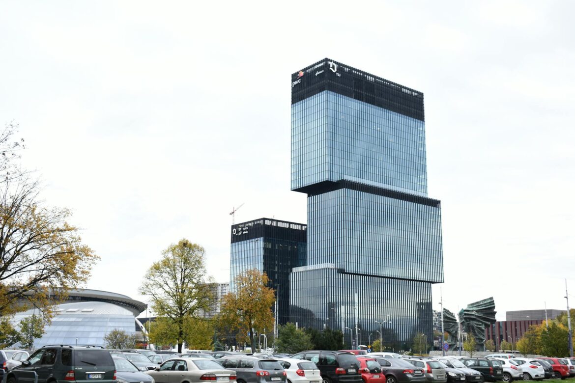 Przemysl - Przewodnik po Mieście Bogатym w Możliwości Biznesowe i Usługi - ilustracja artykulu